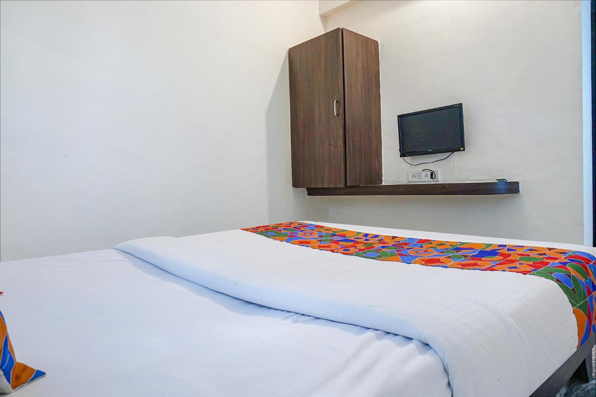 Fabhotel Gokul Lodge Gorhe Khurd ภายนอก รูปภาพ
